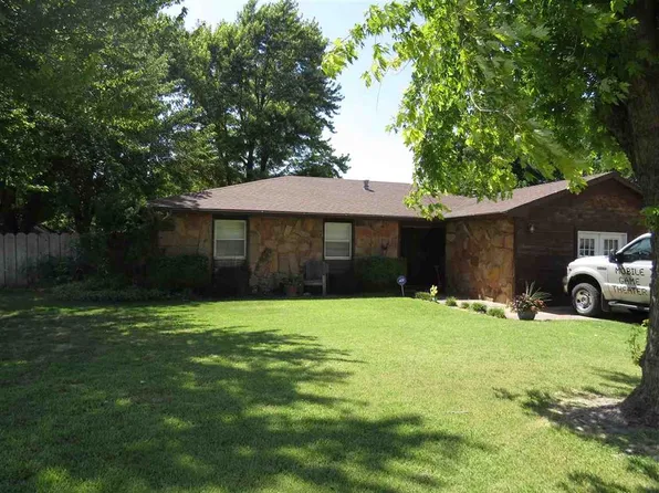 408 Candlewood, Enid, OK 73701
