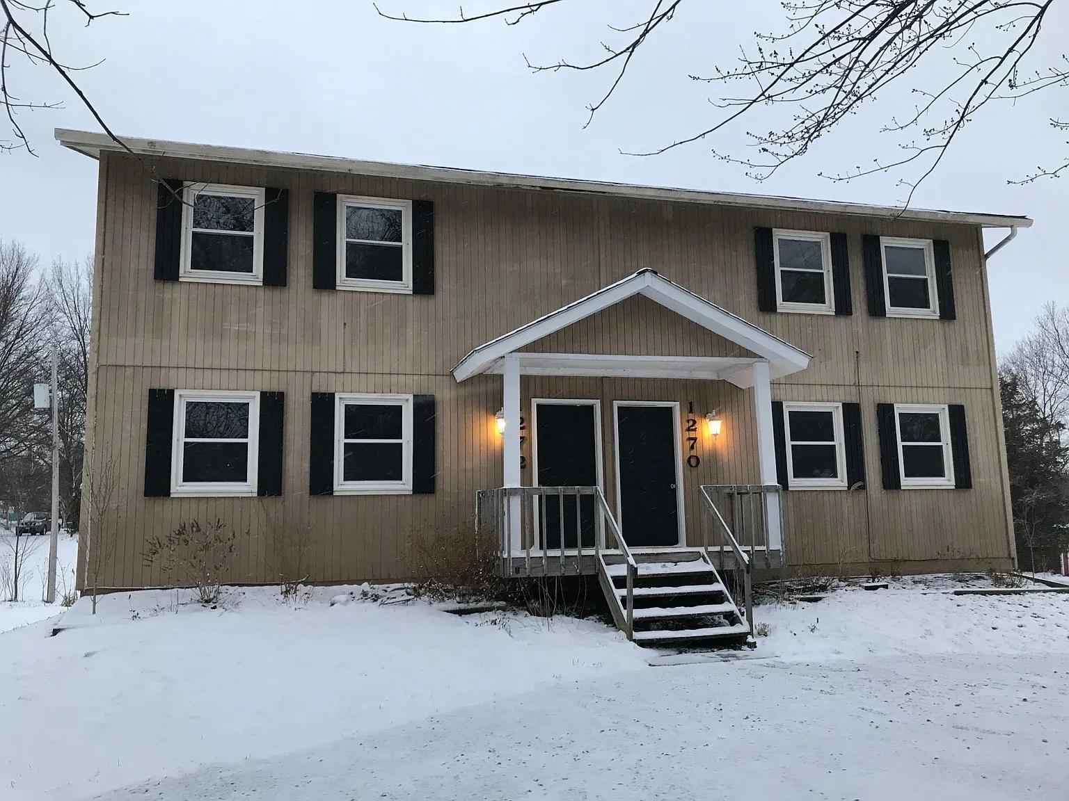 3 bed, 1.5 bath, 1500 sqft, $1,500 — Photo 1