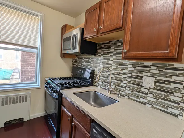 50 Fairview Ave APT 2D, Norwalk, CT 06850