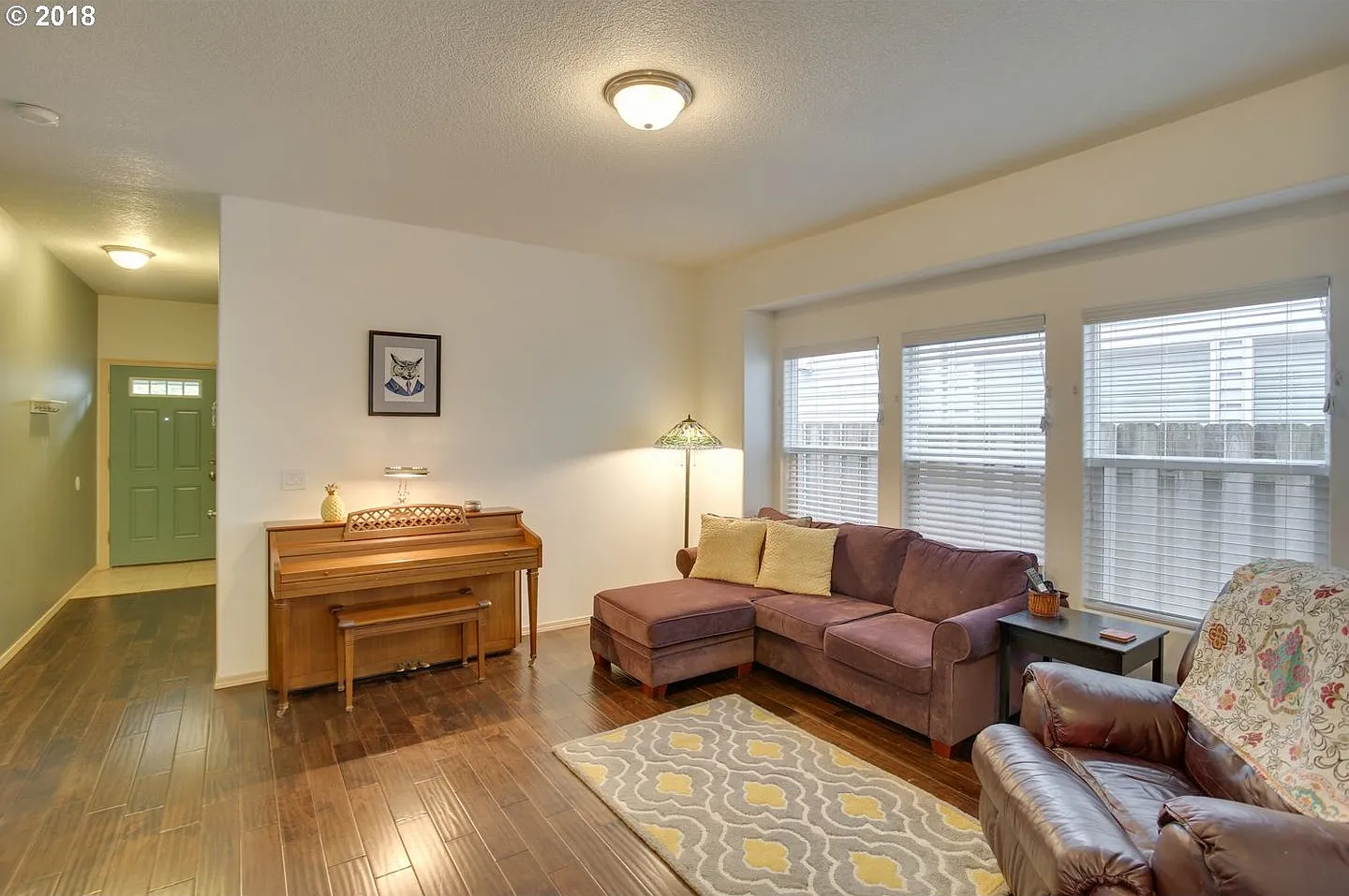 Charming North Portland 3 Bed 2.5 Bath Kenton Neighborhood House ~ Garage, A/C & Washer & Dryer! — Photo 4
