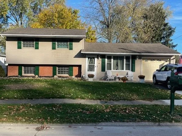 4728 Idleview Dr, Vermilion, OH 44089