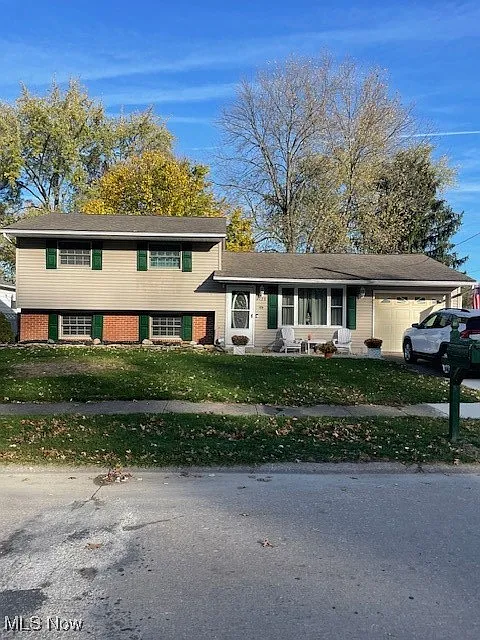 4728 Idleview Dr photo 1