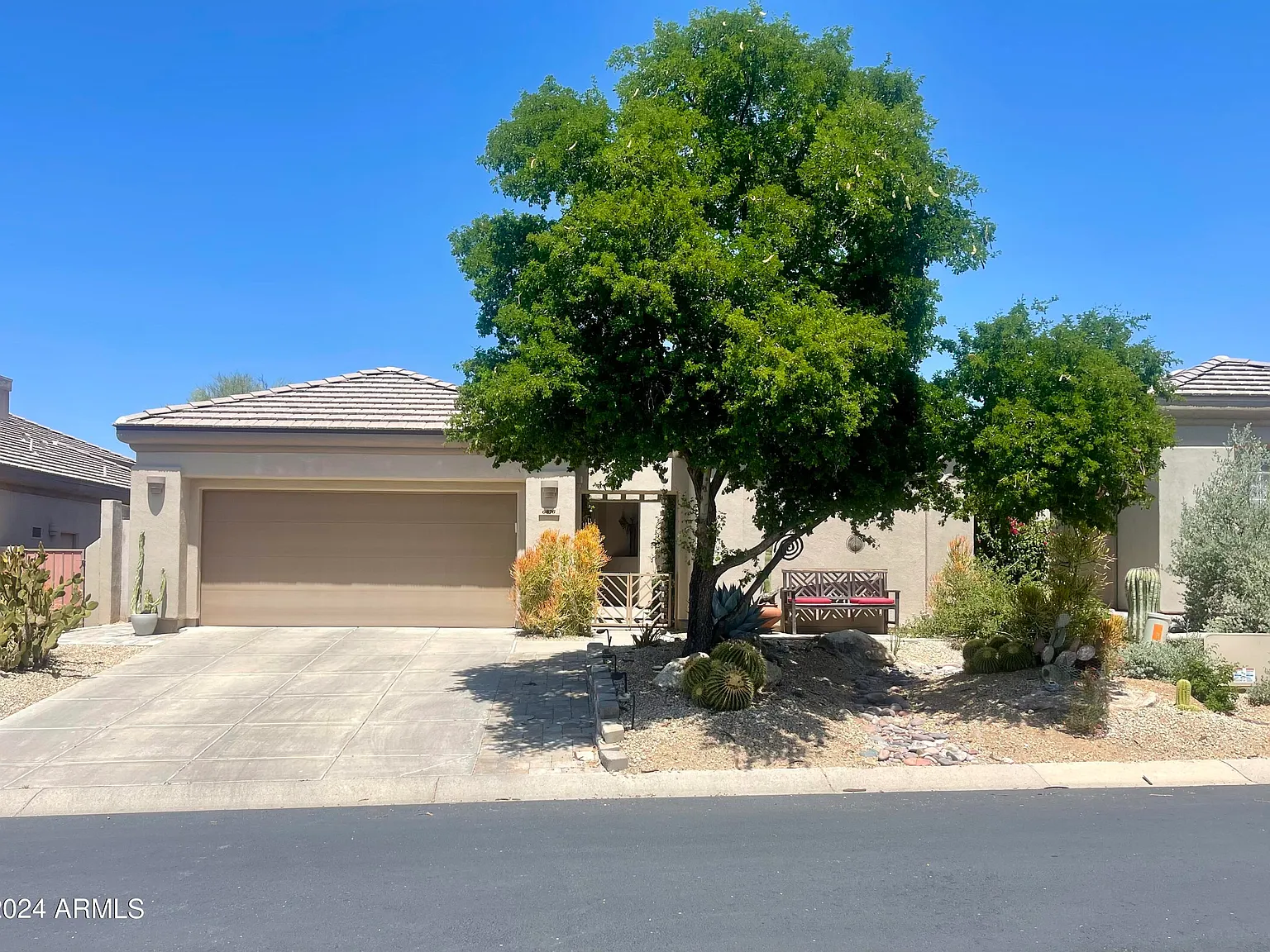 3 bed, 3.0 bath, 1905 sqft, $3,950 — Photo 2