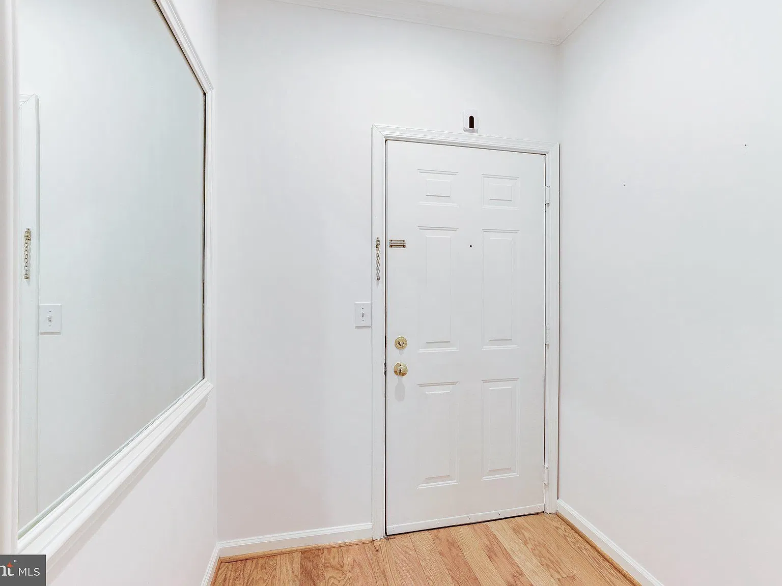 Oak Park Condo At Reston — Photo 4