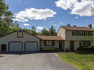 111 Richardson Rd, North Chelmsford, MA 01863