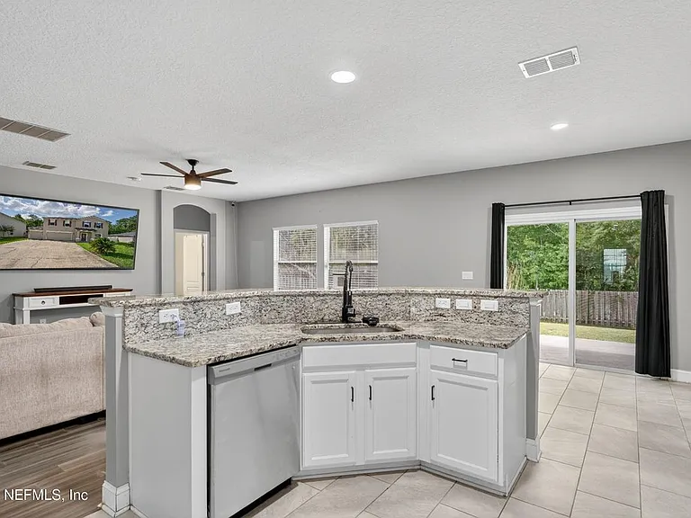 2038 Creekmont Dr — Photo 6