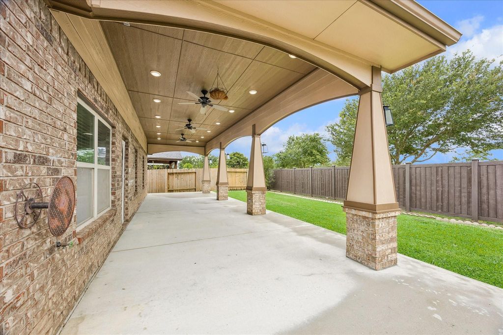 9518 Rich Mountain Dr, Rosenberg, TX - View 2