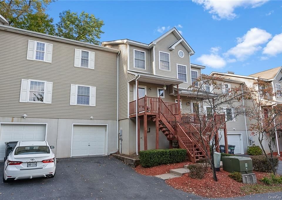 1st image of 227 Hillside Ln