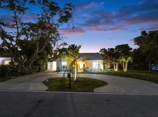 727 S Lake Dr, Lantana, FL 33462