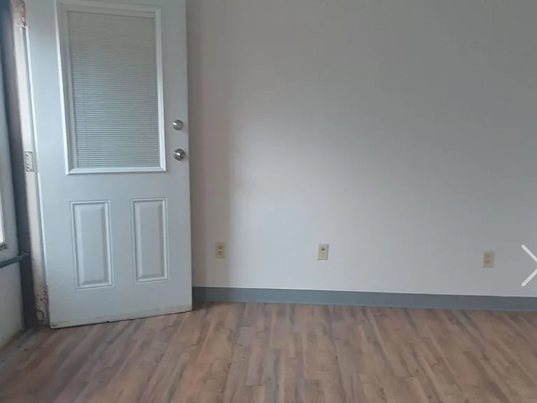 924 Seneca Ct — Photo 34