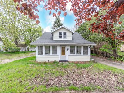 942 Calvary Ave NW, Grand Rapids, MI, 49504