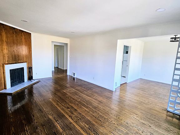 2nd image of 2073 10th Ave
