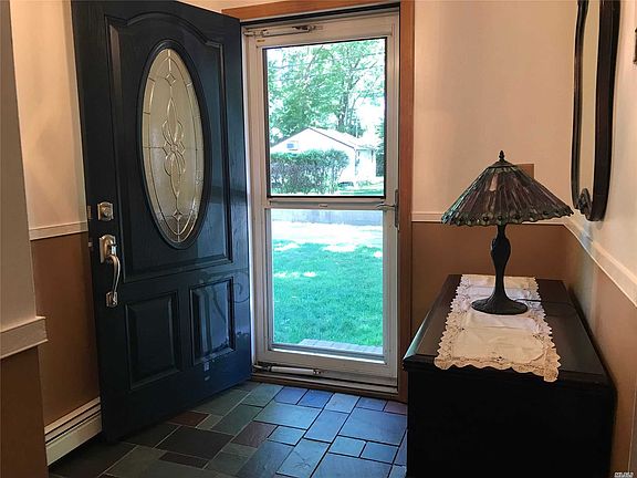 4th image of 46 Shady Ln