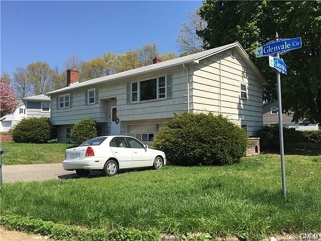 2nd image of 12 Glenvale Cir