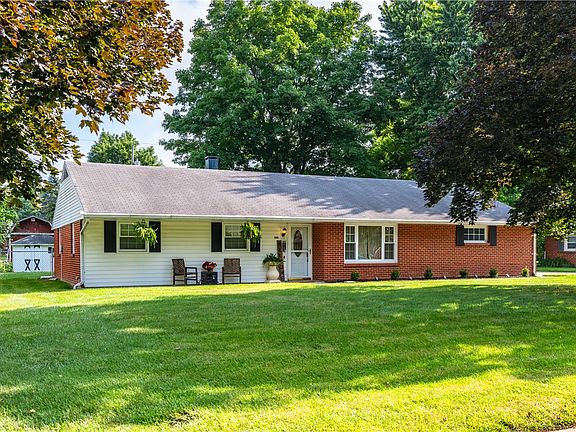 2nd image of 561 Brandwynne Ct