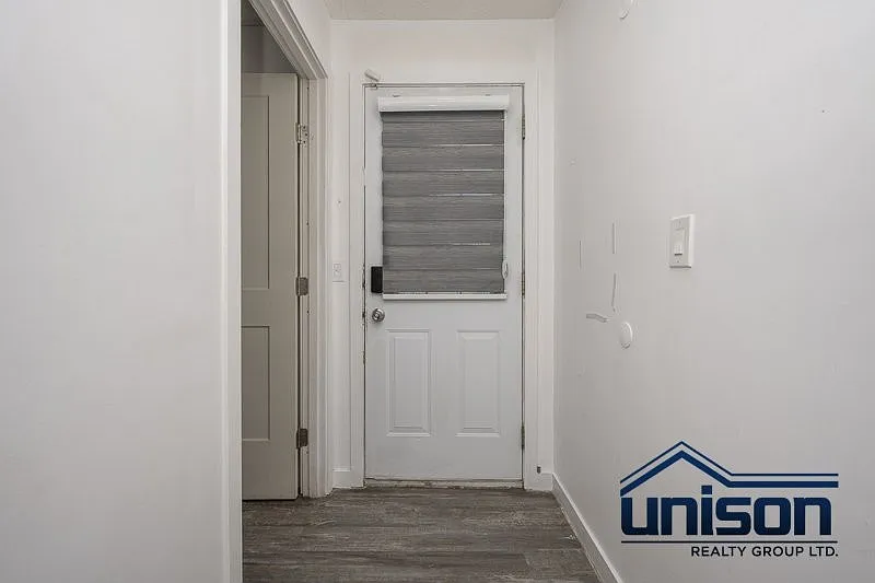 5 bed, 2.5 bath, 1321 sqft, $2,950 — Photo 4