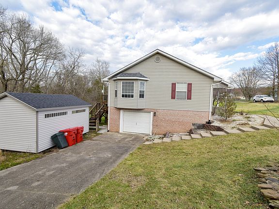 4th image of 152 Shawnee Dr