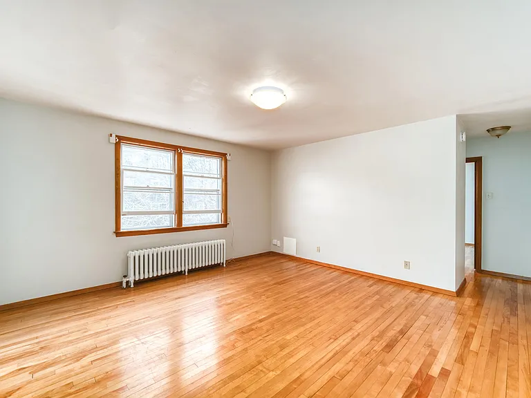 1066 Tower Rd — Photo 27