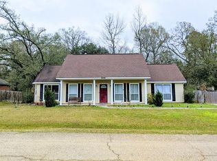 20298 Green Acres Dr, Hammond, LA 70401