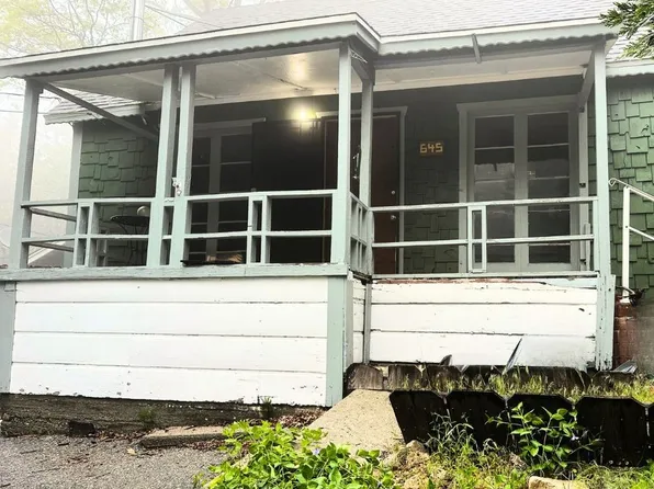 645 Knoll Dr, Crestline, CA 92325