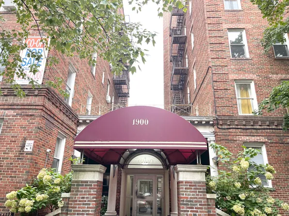 1900 Quentin Road image 1 of 15