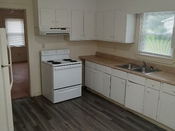 3rd image of 104 Gary Ln #A