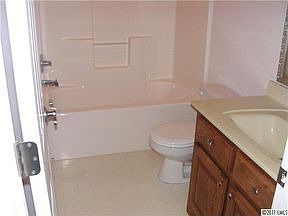 4th image of 2001 Beau Dr