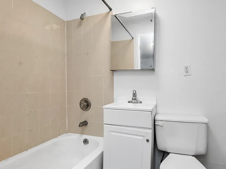 243 W 63rd St #1C — Photo 3