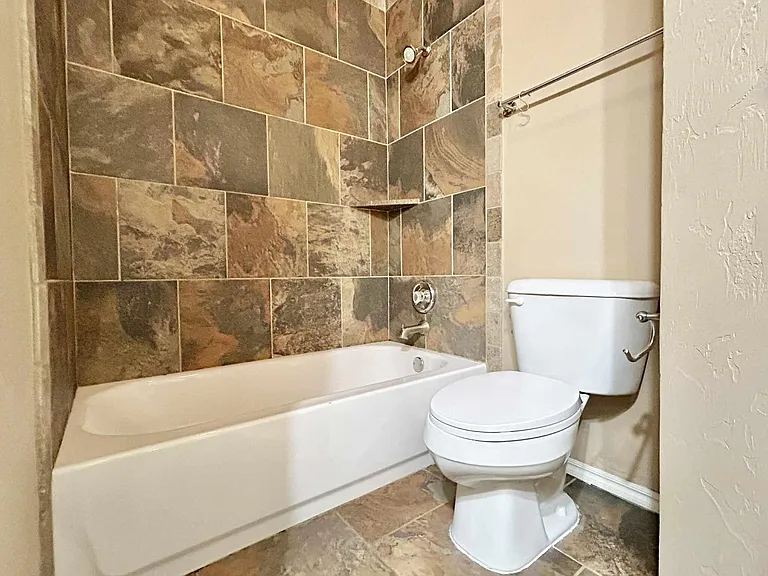 2222 Brook Dr — Photo 18
