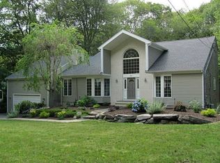 49 Burnt Cedar Dr, North Kingstown, RI 02852