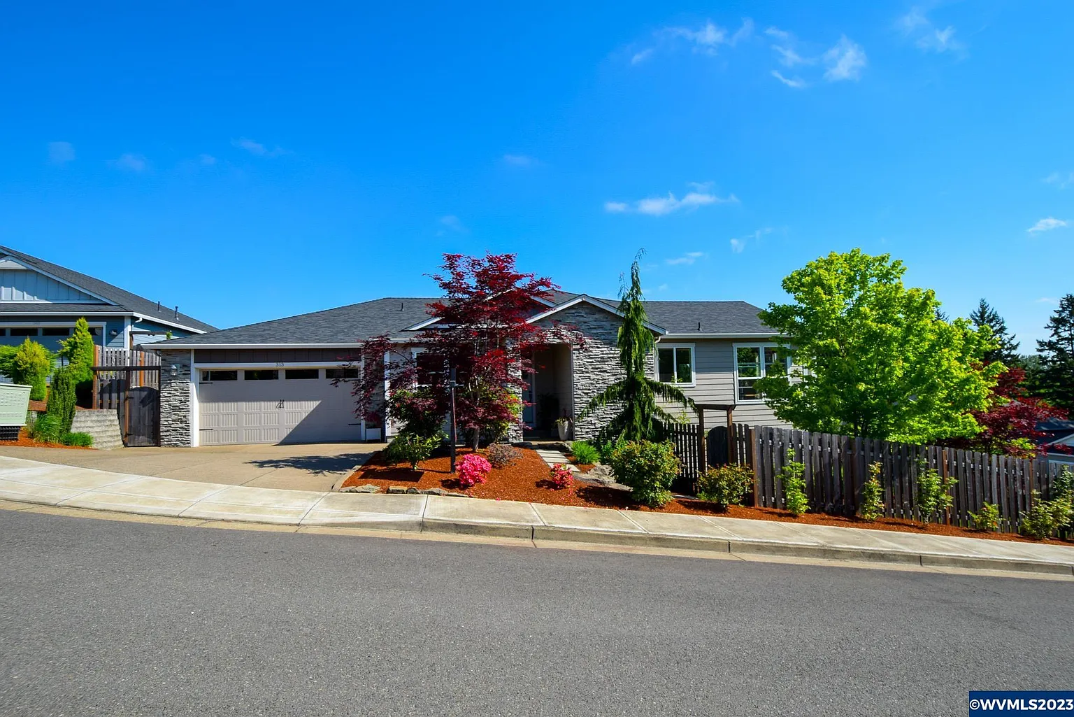 313 Eider Ave SE photo 1