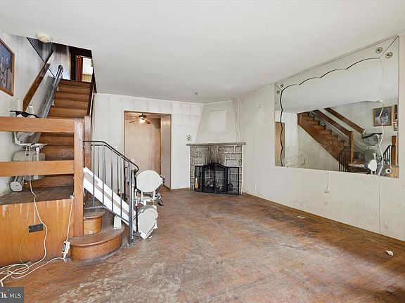 5th image of 1621 Packer Ave