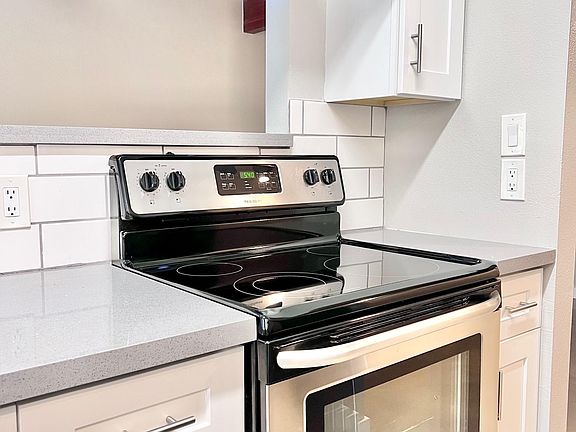 3rd image of 4232 N 32nd St #24