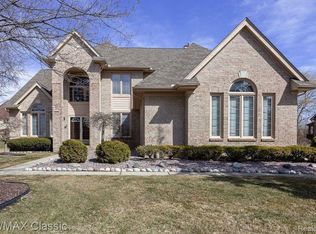 4560 Stoneview, West Bloomfield, MI 48322