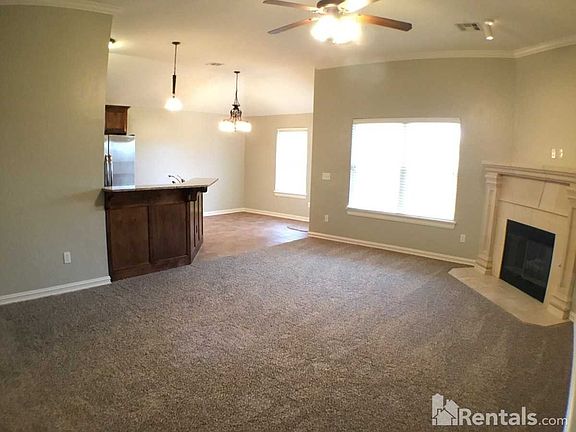 5th image of 2243 Peacock Dr