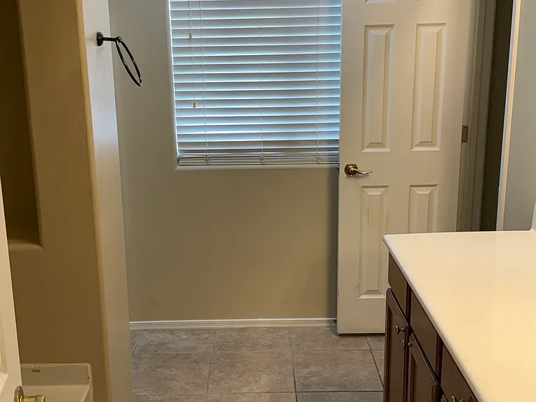 7154 S Shipmans Tale Ct — Photo 4