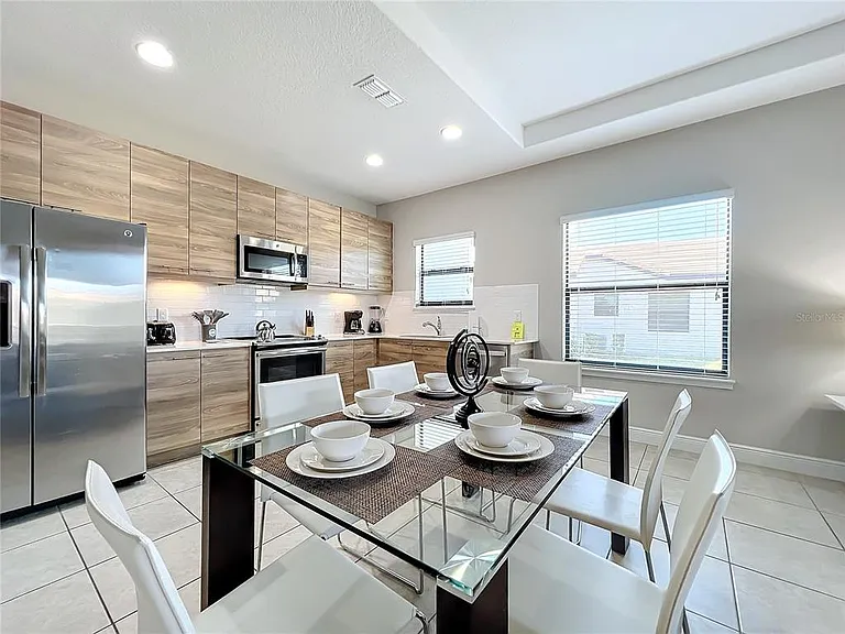 185 Brookes Pl — Photo 5