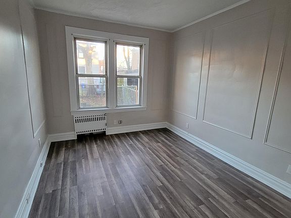 5th image of 40 Aldine St #2R