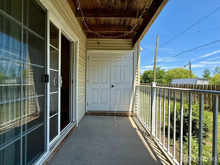 1315 Fernwood Ct — Photo 4