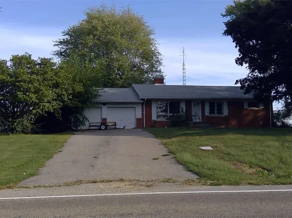 416 E Walnut St, Owensville, IN 47665