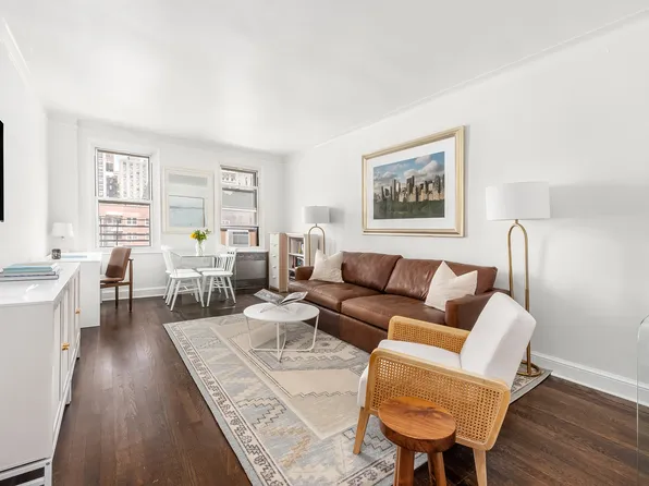 166 West 22nd Street image 1 of 10
