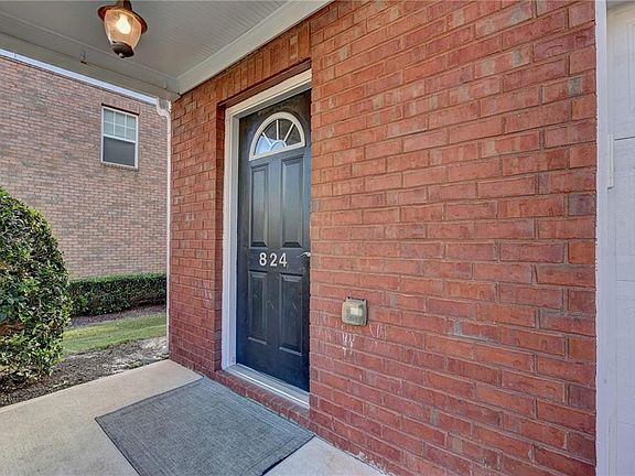 5th image of 824 Arbor Gate Ln