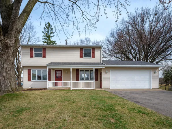 402 5th St SE, Pine Island, MN 55963