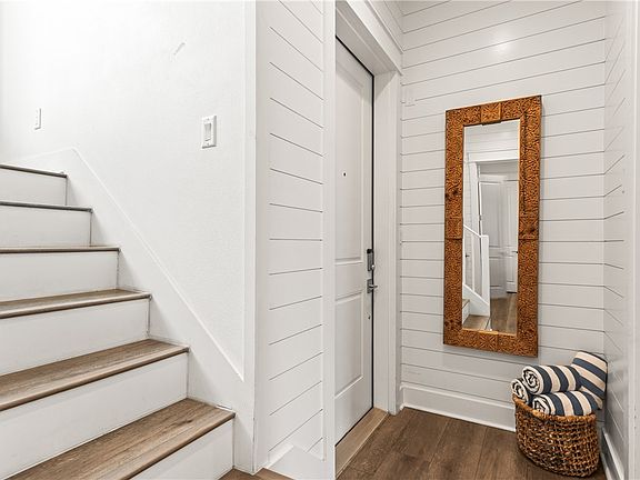 4th image of 214 Sunset Ave Suite 5