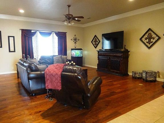 3rd image of 6125 E Goldenrod Dr