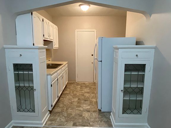 3rd image of 16414 Madison Ave #105