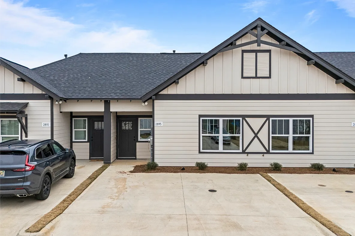 2895 Ridge Crest Court - NA — Photo 1