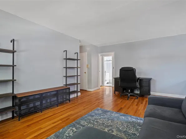 84-18 155th Avenue image 4 of 26