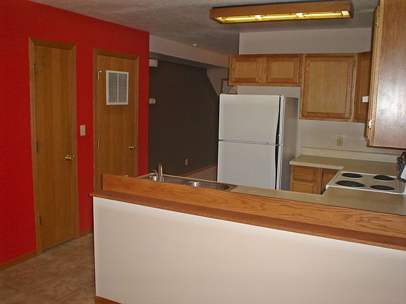 5th image of 2601 N 44th St #1