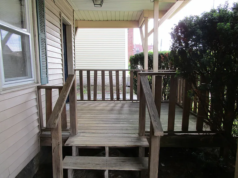 31 Temple St #A — Photo 5